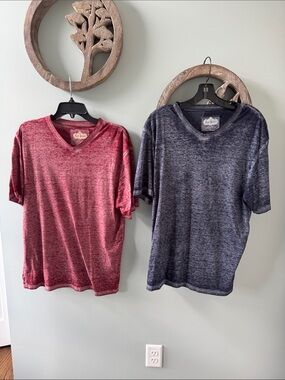 2 Red Jacket Mineral Wash V-Neck Tees — Red & Navy